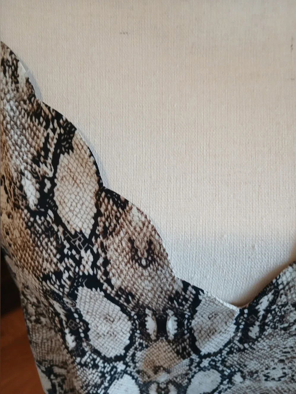 Socialite Snake Print Cami Top, Large. Fully Lined, Like New!